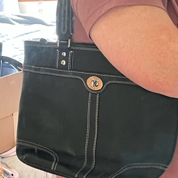 Coach - Picture 9 of 9